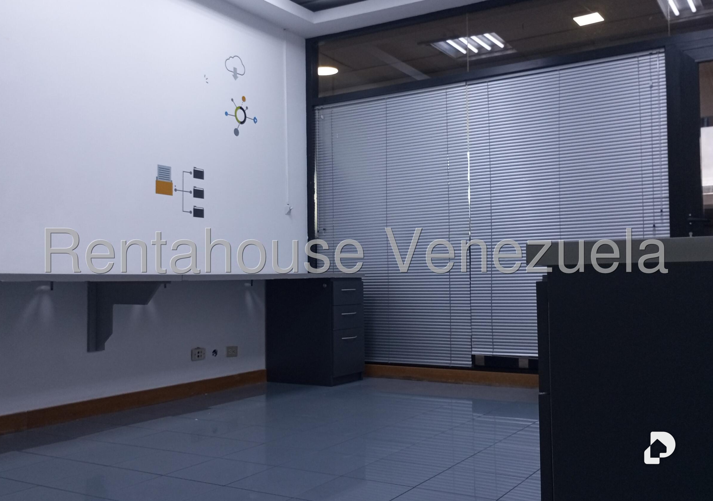 Oficina en La Urbina, Caracas – 18