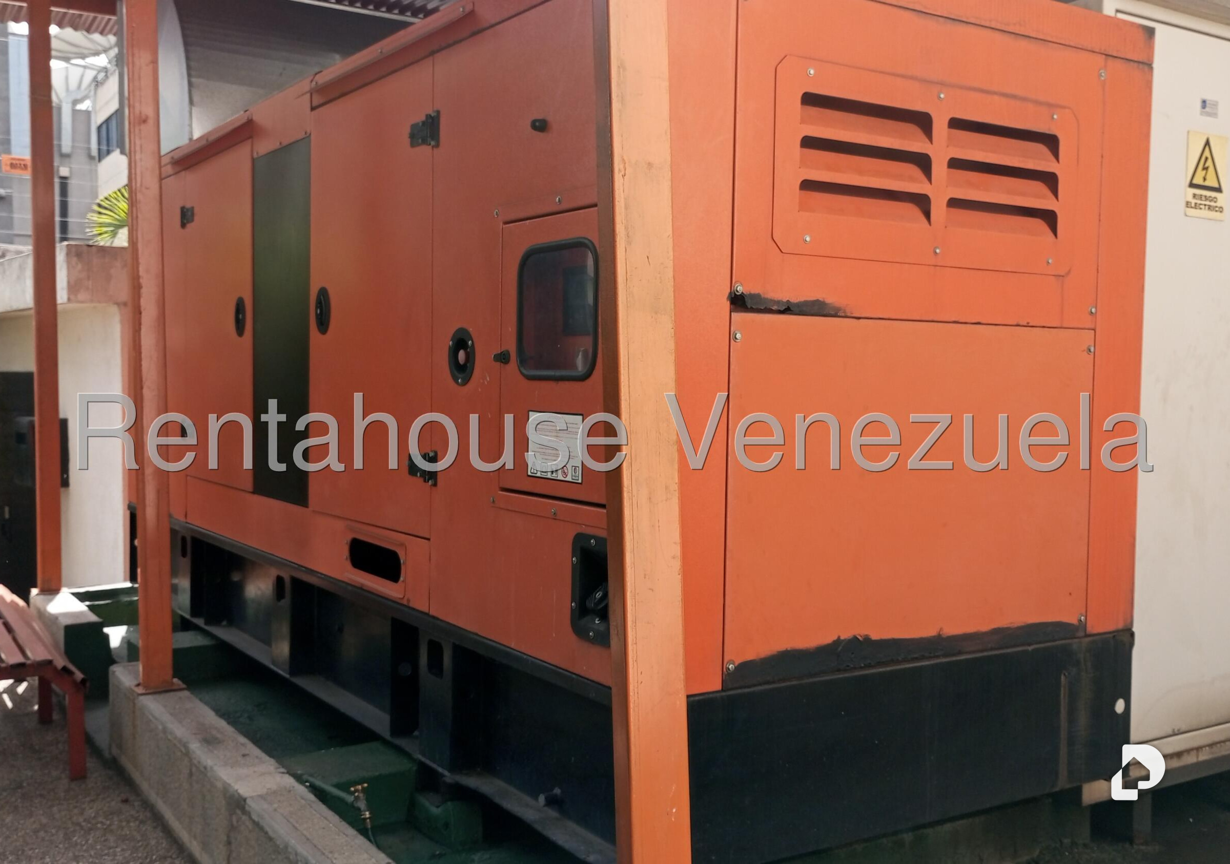 Oficina en La Urbina, Caracas – 12