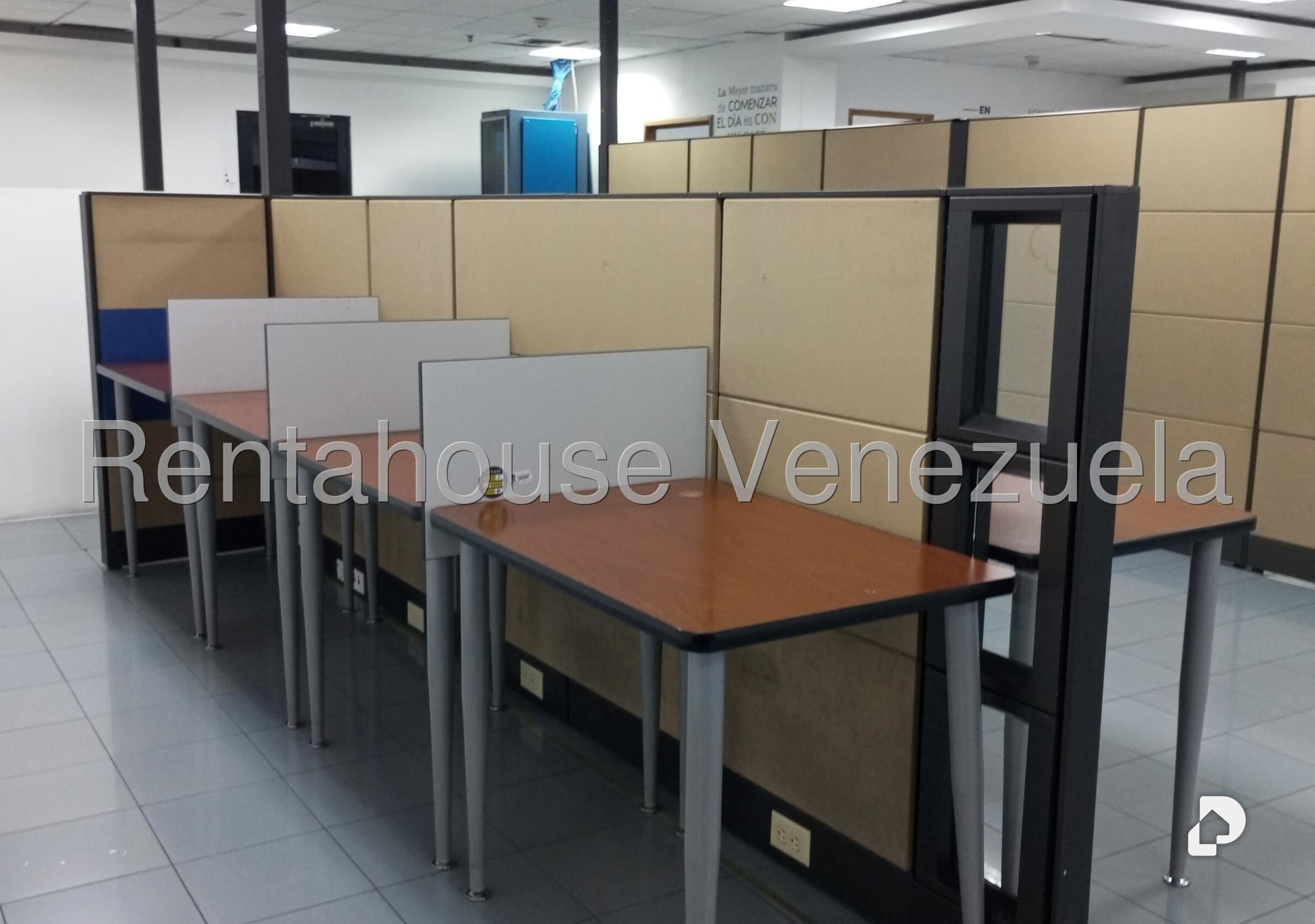 Oficina en La Urbina, Caracas – 26