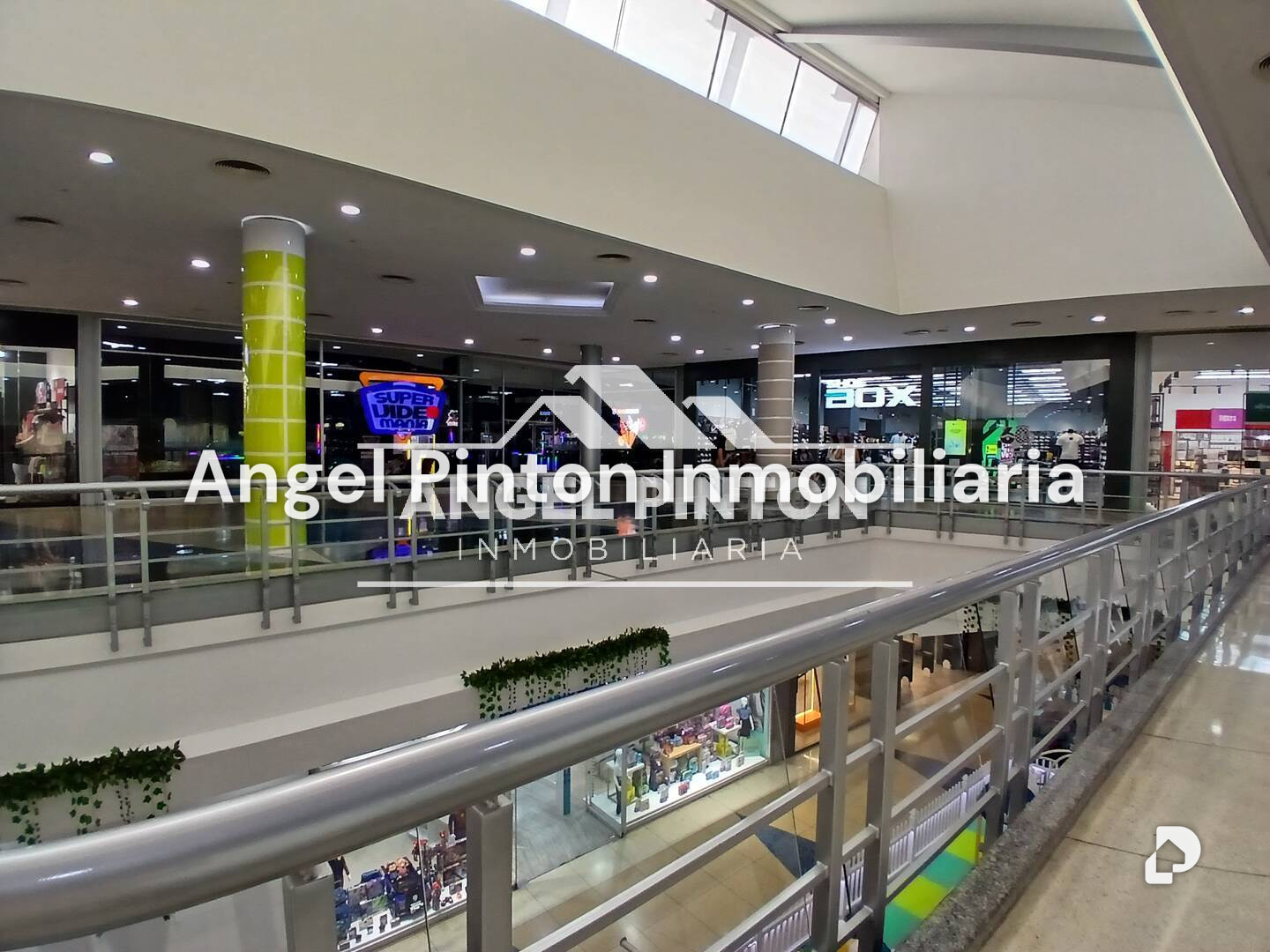 Local comercial en Avenida Goajira, Maracaibo – 12