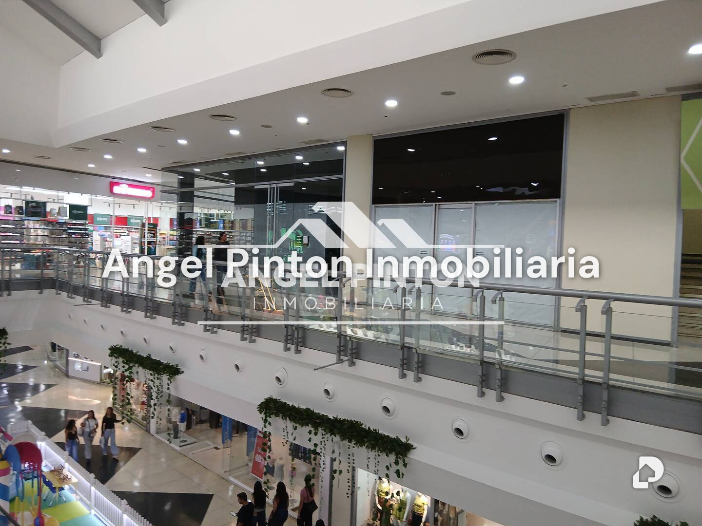 Local comercial en Avenida Goajira, Maracaibo – 15