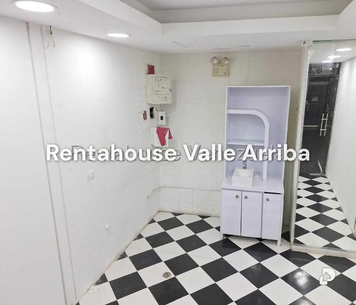 Local comercial en La Castellana, Caracas – 13