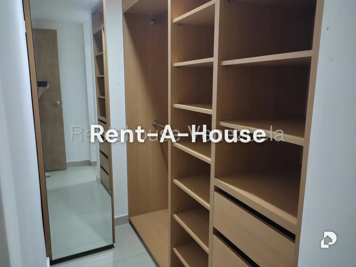 Apartment in La Boyera, Caracas – 9