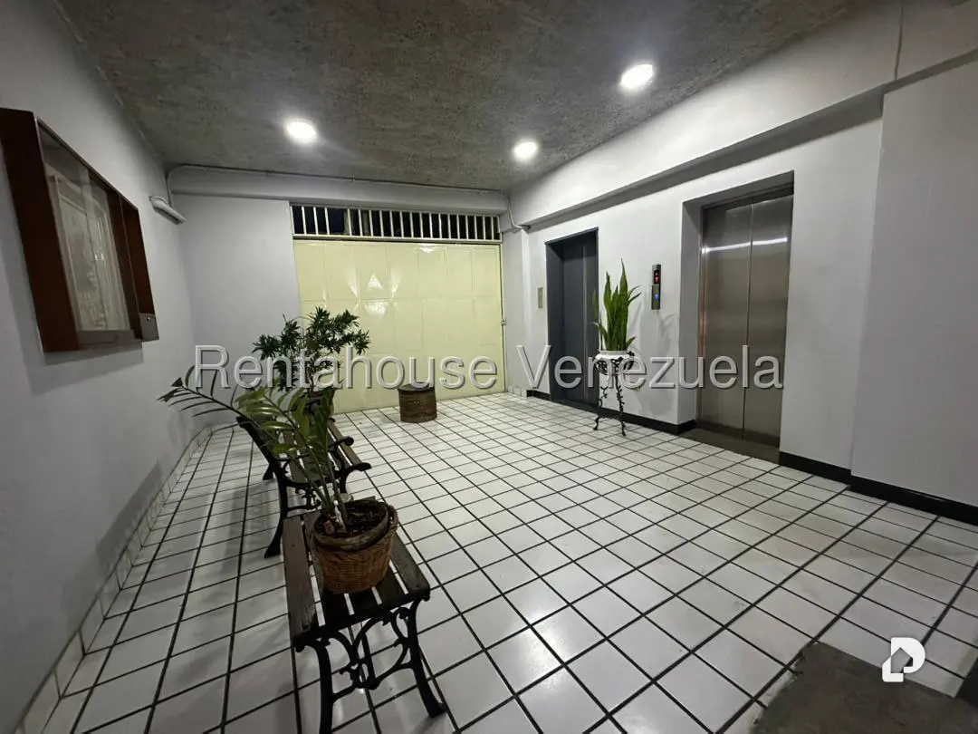 Apartamento en El Paraíso, Caracas – 2