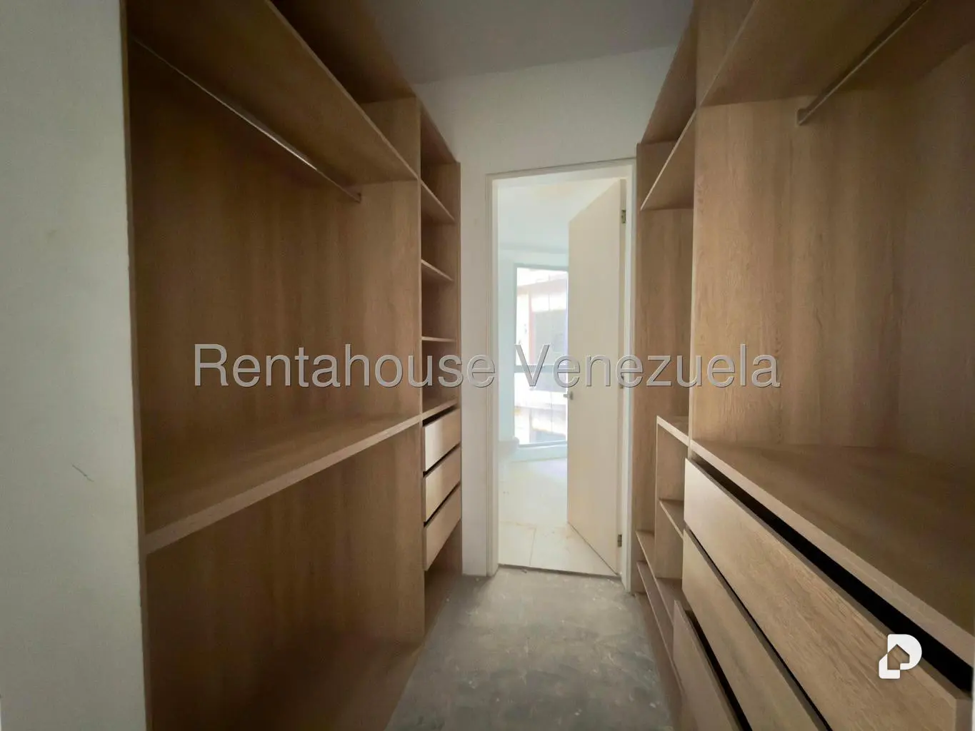 Apartamento en El Rosal, Caracas – 10