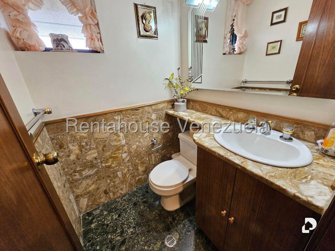 Casa en La Tahona, Caracas – 28