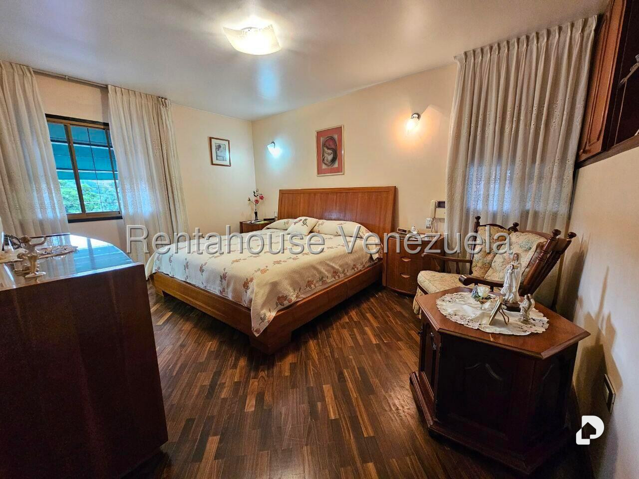 Casa en La Tahona, Caracas – 30