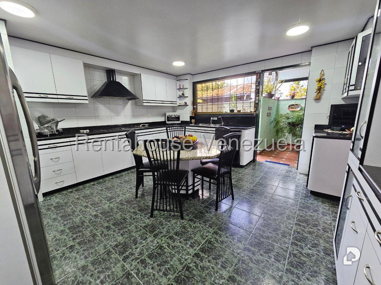 Casa en La Tahona, Caracas – 16