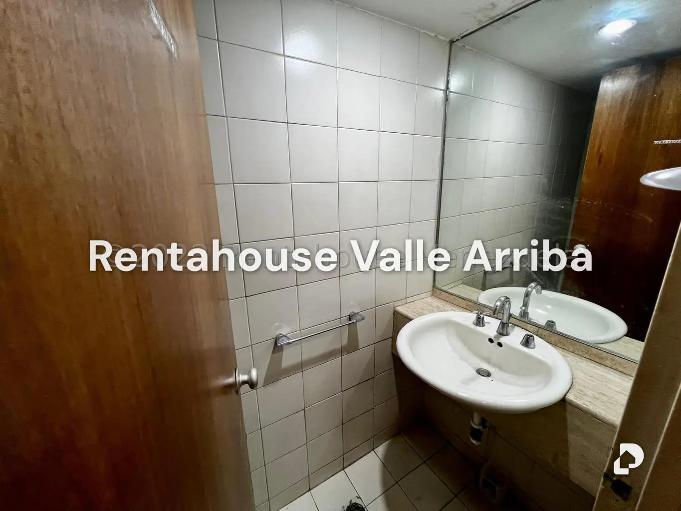 Local comercial en La Castellana, Caracas – 13