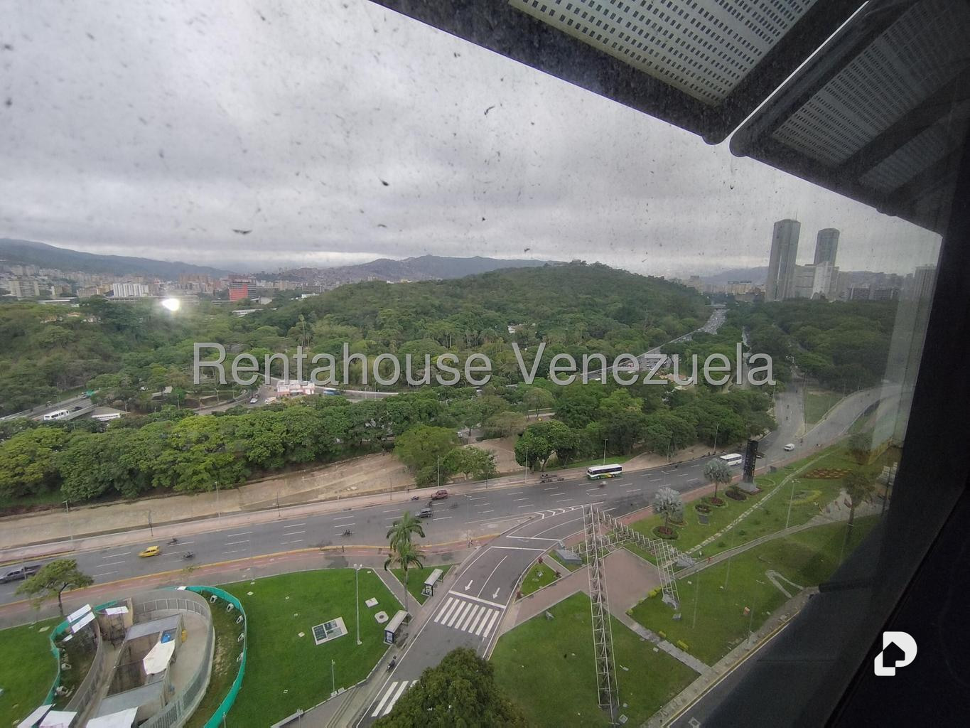 Oficina en Plaza Venezuela, Caracas – 10