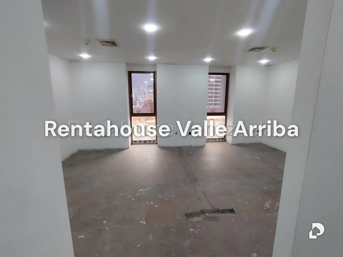 Local comercial en Los Palos Grandes, Caracas – 16