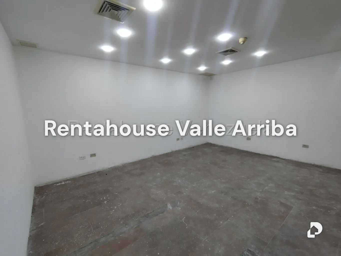 Local comercial en Los Palos Grandes, Caracas – 12