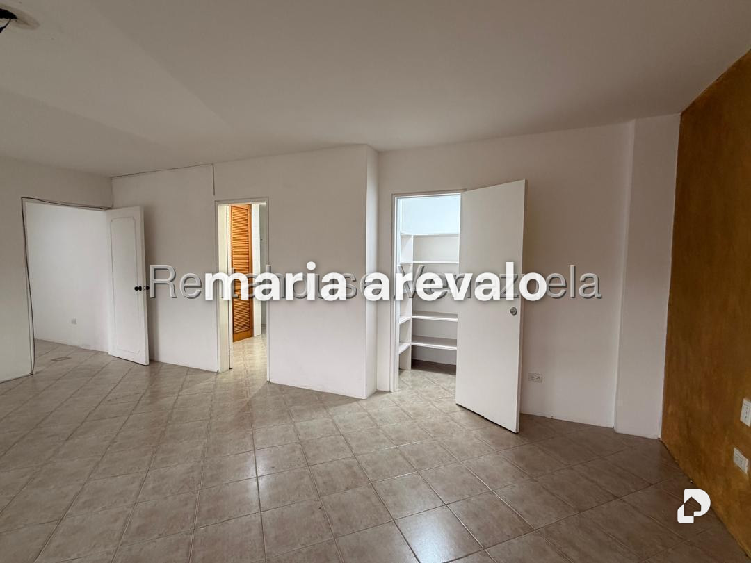 Apartamento en Las Esmeraldas, Caracas – 12