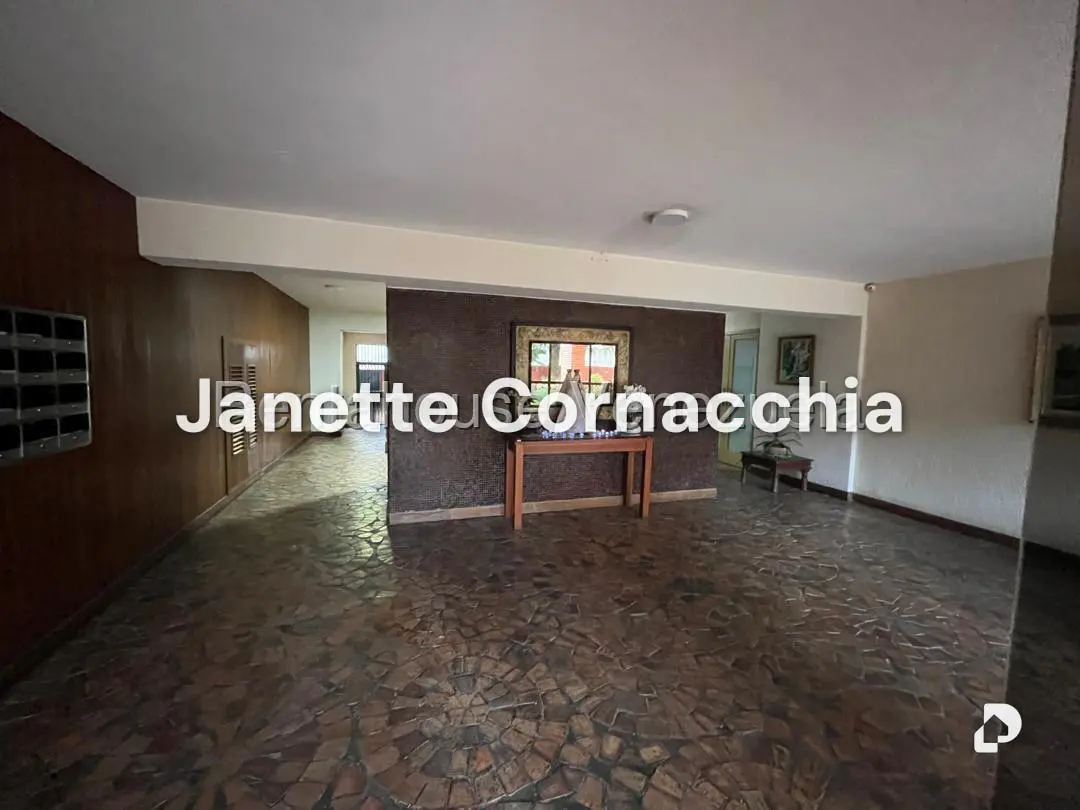 Apartamento en La Boyera, Caracas – 2
