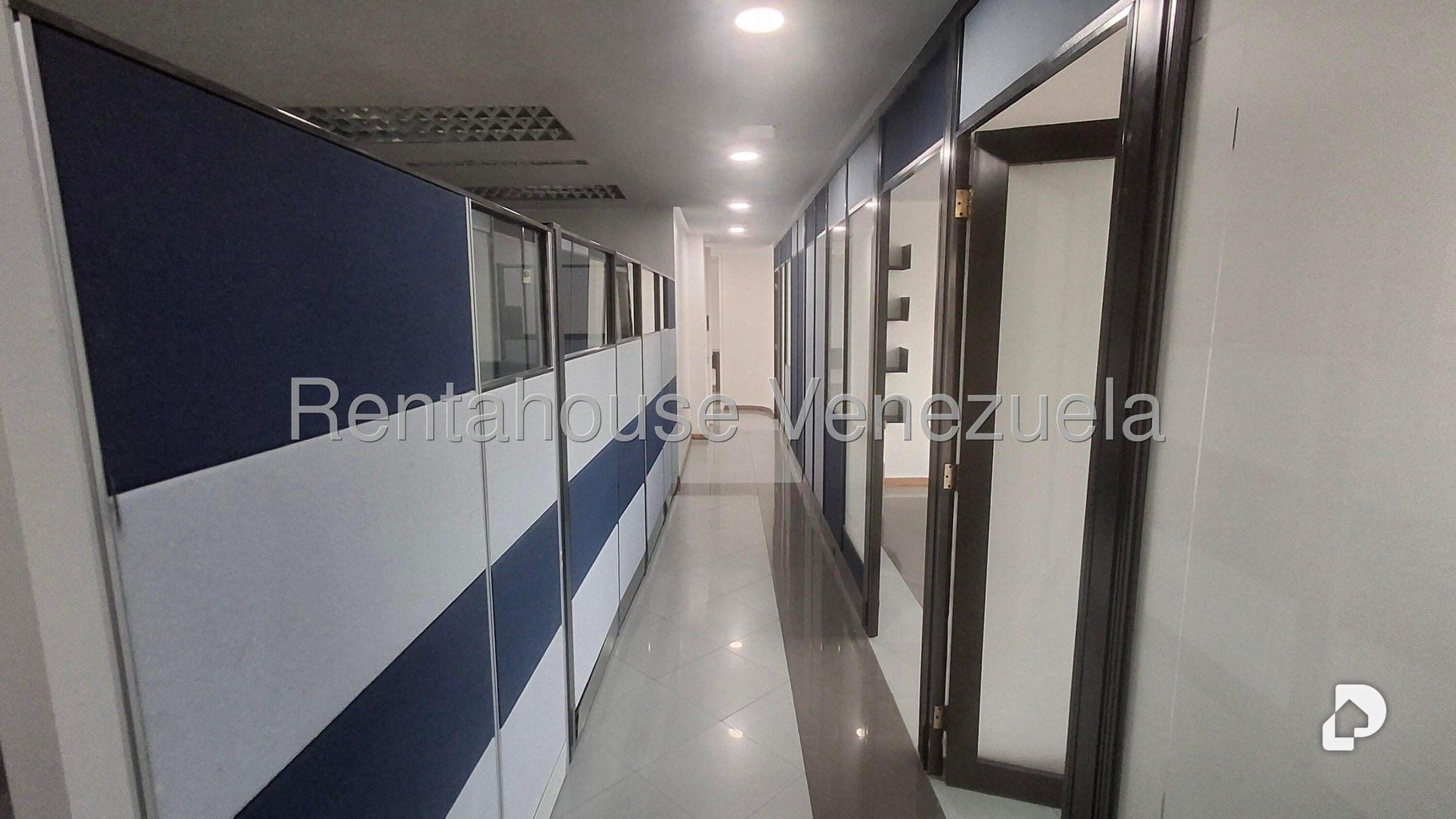 Oficina en El Bosque, Caracas – 18
