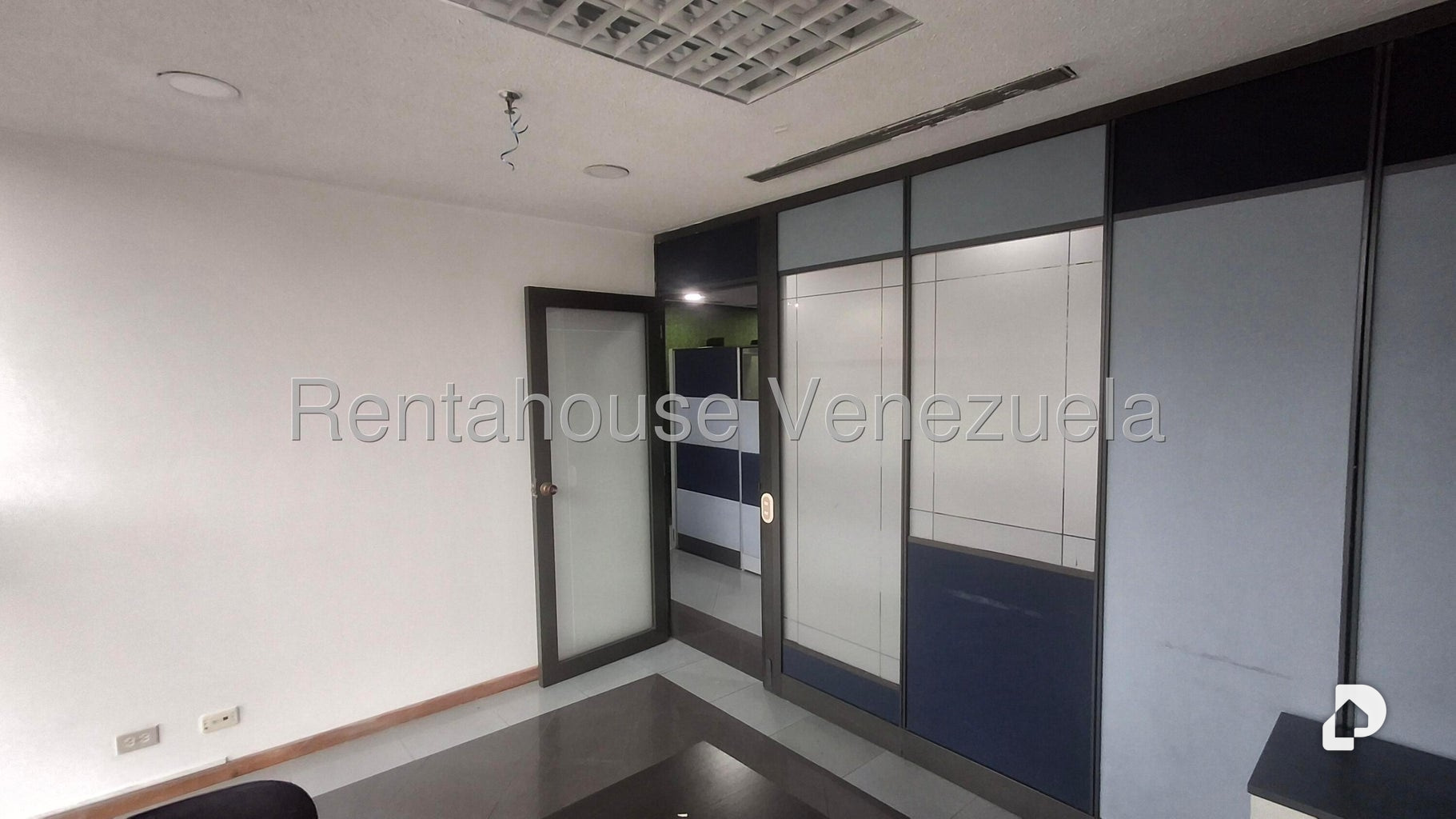 Oficina en El Bosque, Caracas – 14