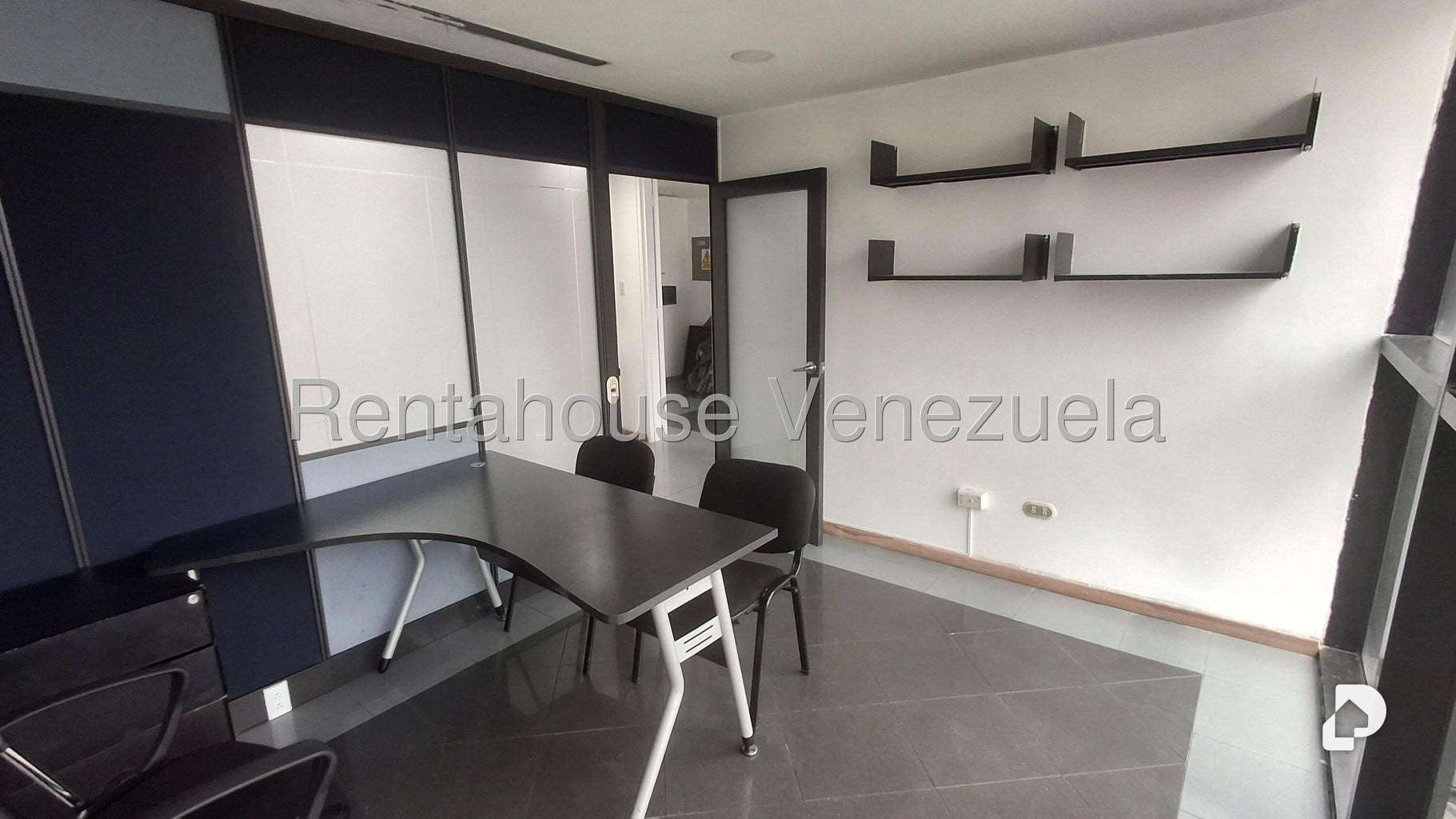 Oficina en El Bosque, Caracas – 12