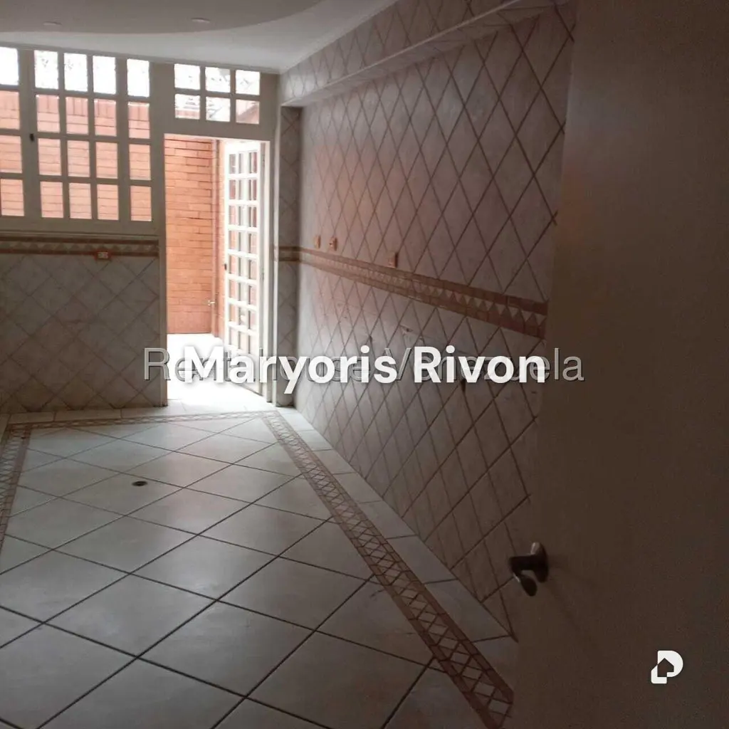 Casa en La Trinidad, Caracas – 28