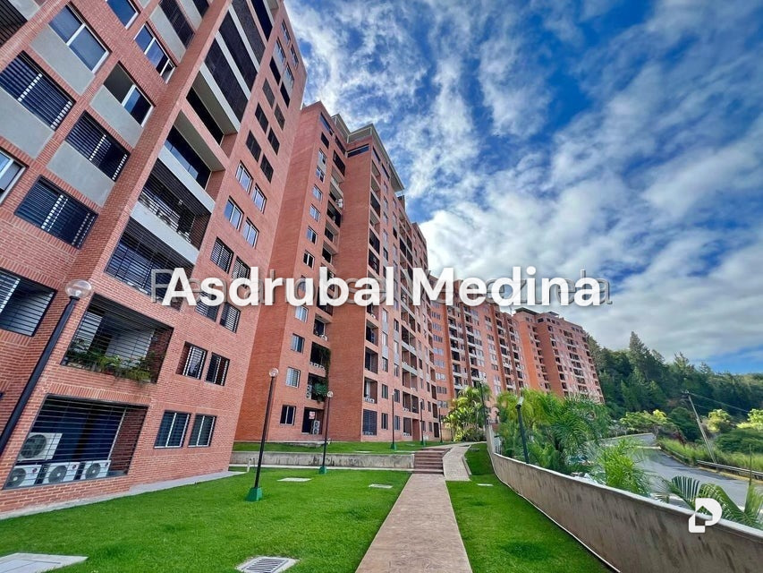 Apartamento en Colinas de La Tahona, Caracas – 1