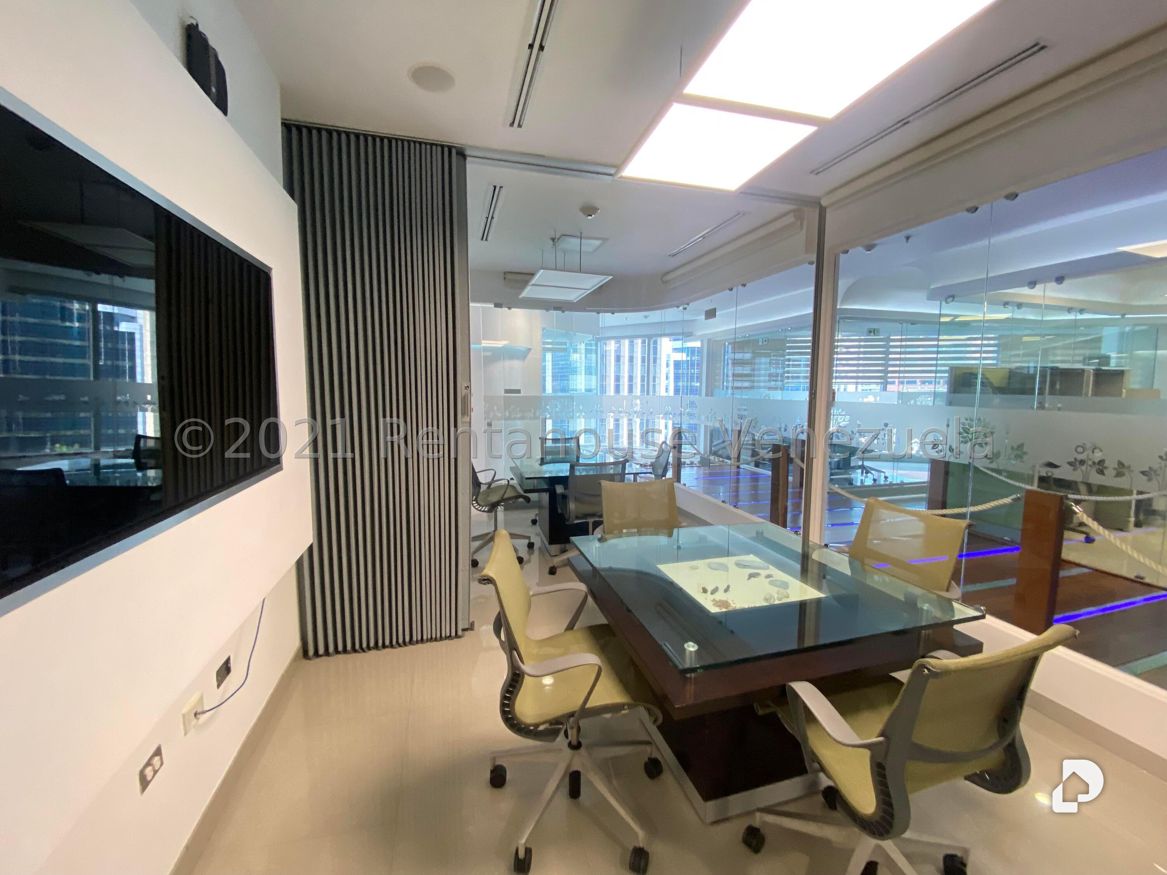 Oficina en La Castellana, Caracas – 11
