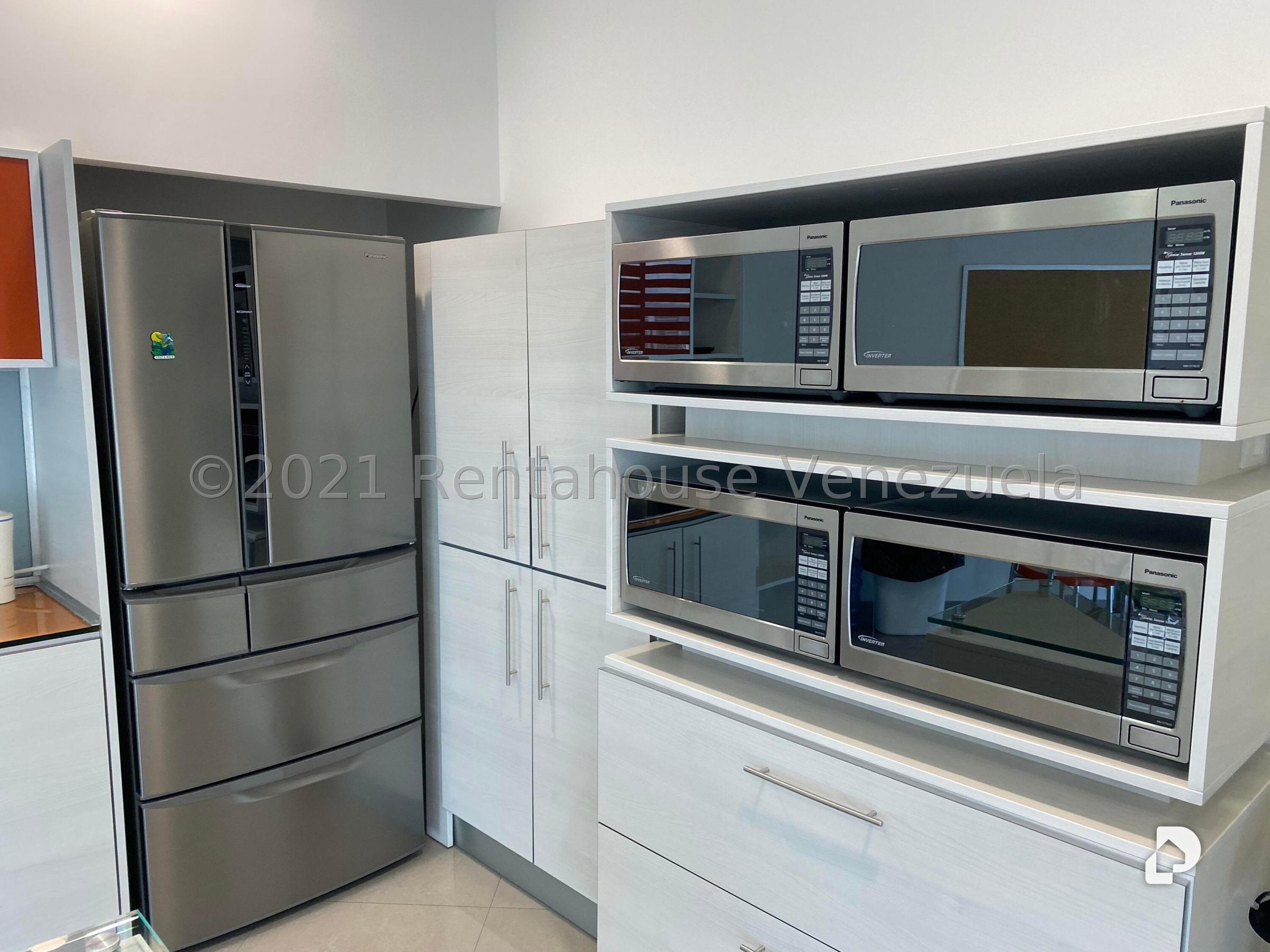 Oficina en La Castellana, Caracas – 23