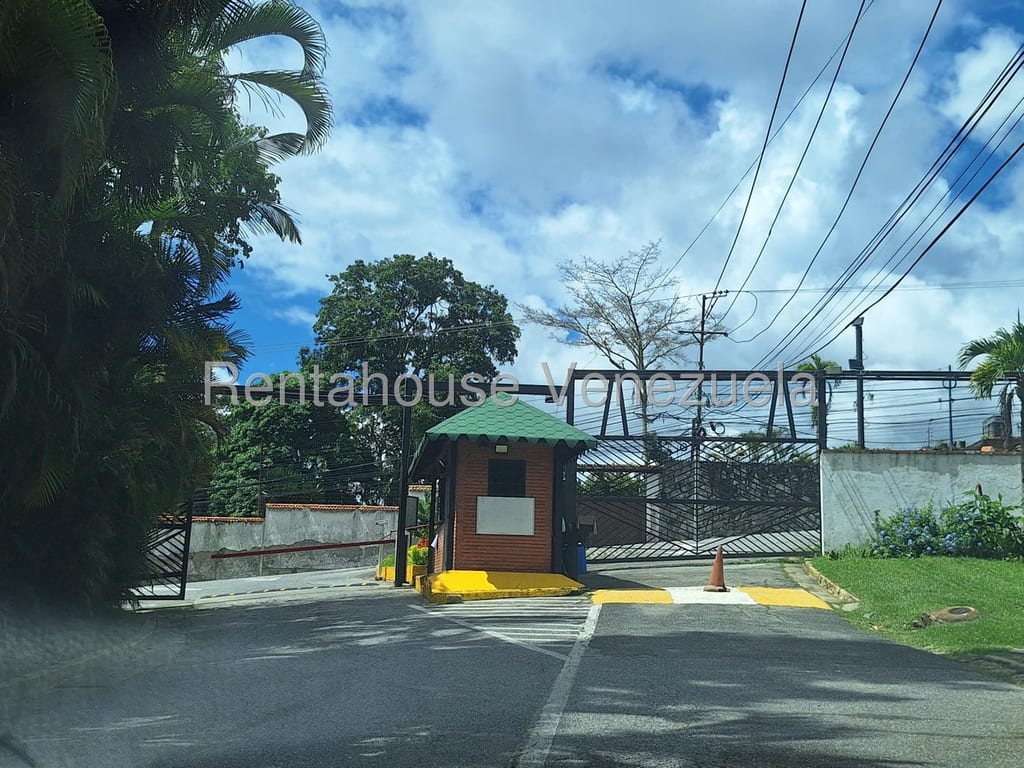 Terreno en Los Guayabitos, Caracas - 1