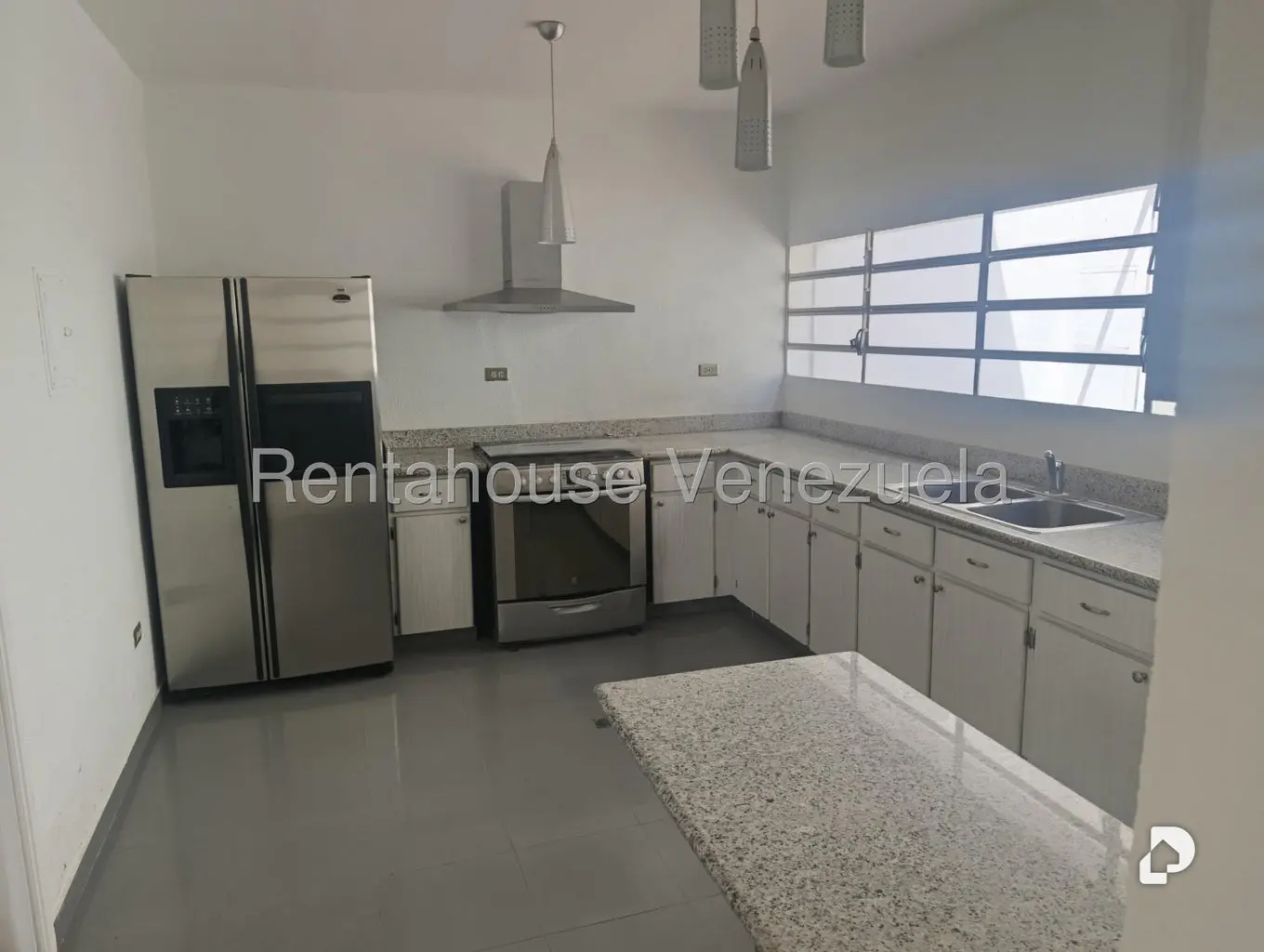 Casa en Prados del Este, Caracas – 14