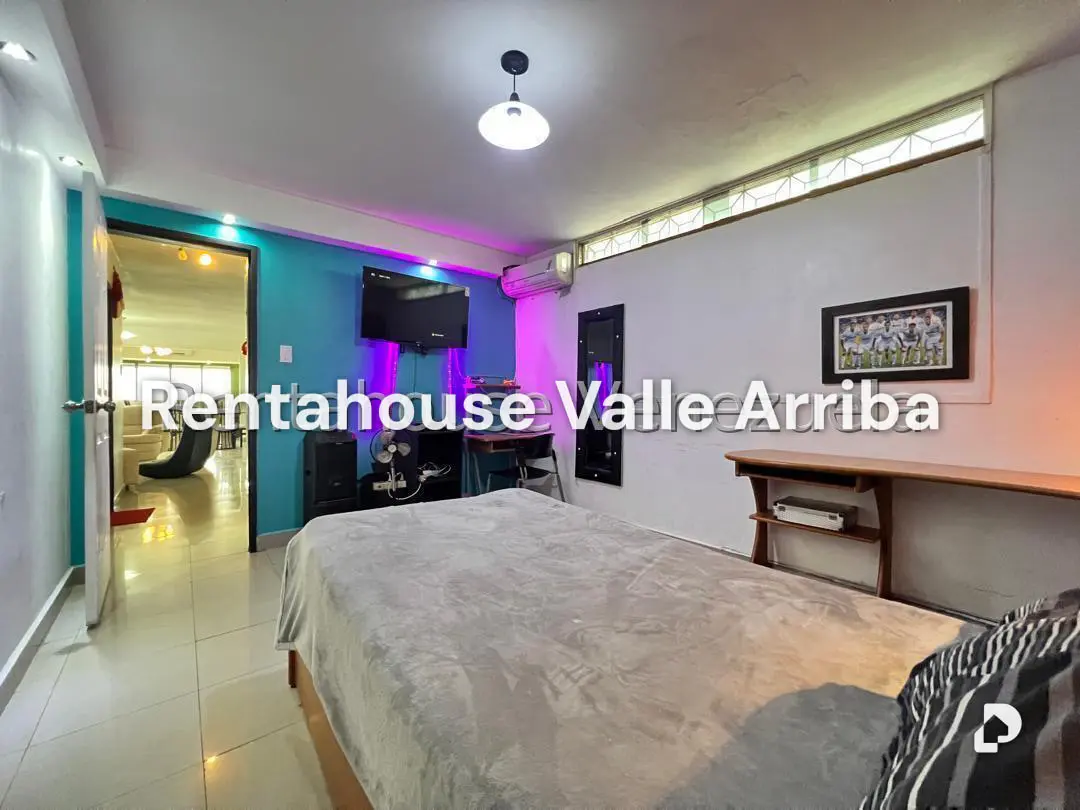 Apartamento en Los Chaguaramos, Caracas – 16