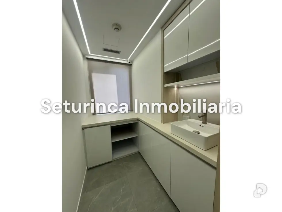 Office in Las Mercedes, Caracas – 11