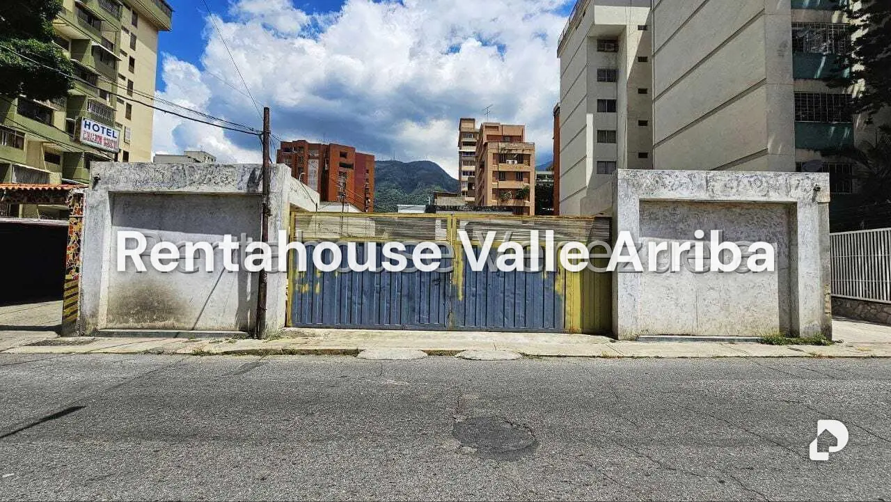 Edificio en La Florida, Caracas – 23