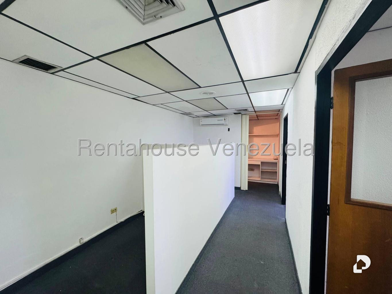 Oficina en Los Dos Caminos, Caracas – 3