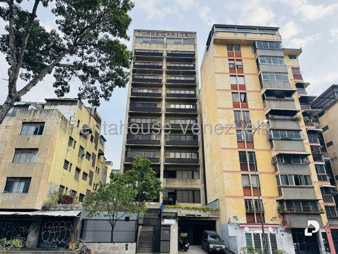 Oficina en Los Dos Caminos, Caracas – 9