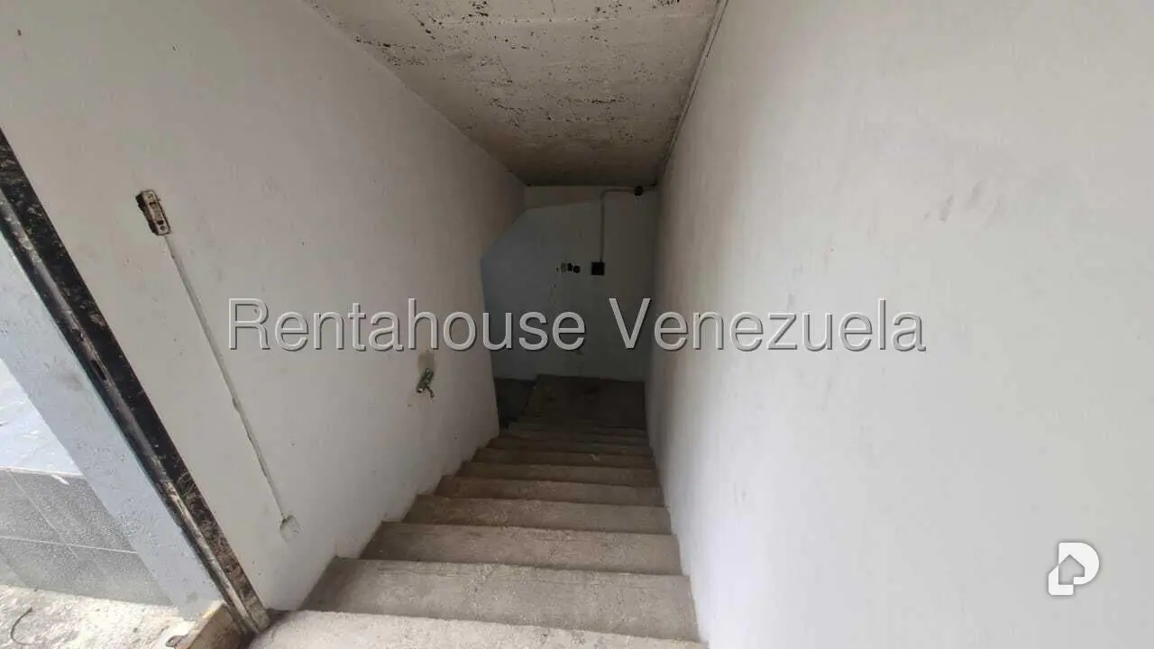 Local comercial en Las Minas, Caracas – 12