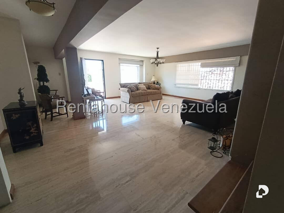 Casa en Cumbres de Curumo, Caracas – 3