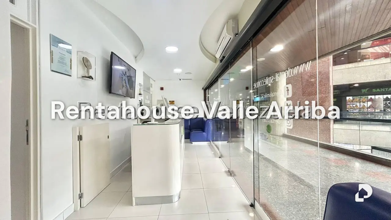 Local comercial en Santa Fe Norte, Caracas – 3