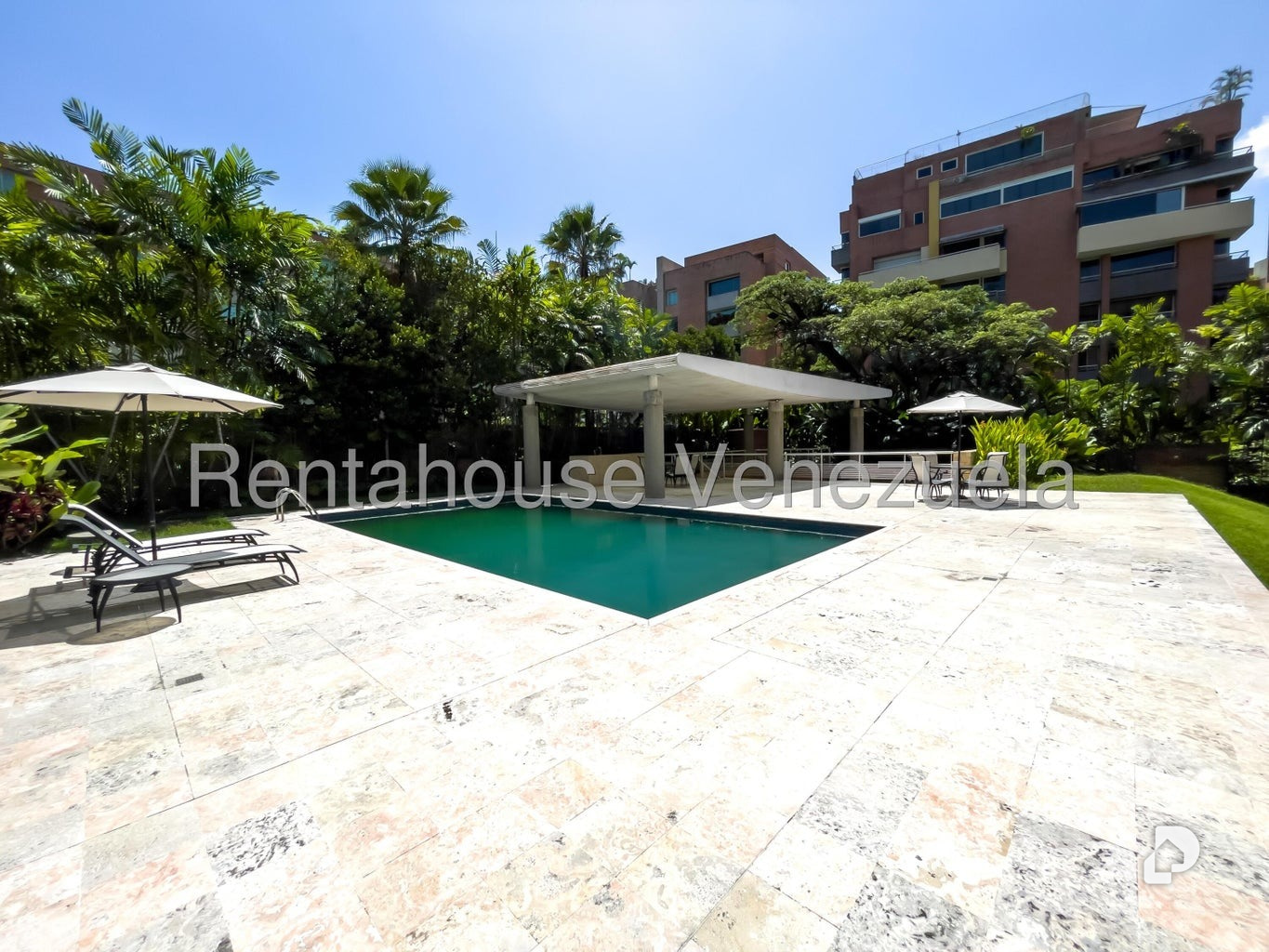 Apartamento en Campo Alegre, Caracas – 32