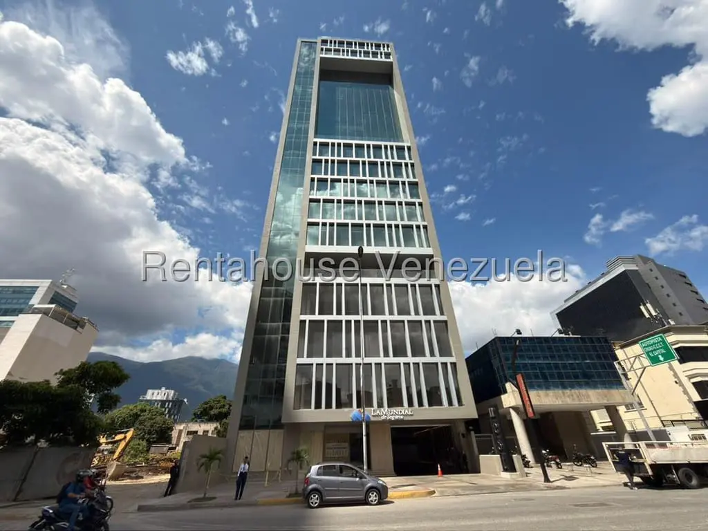 Oficina en Las Mercedes, Caracas - 1