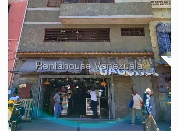 Edificio en Catia, Caracas - 1
