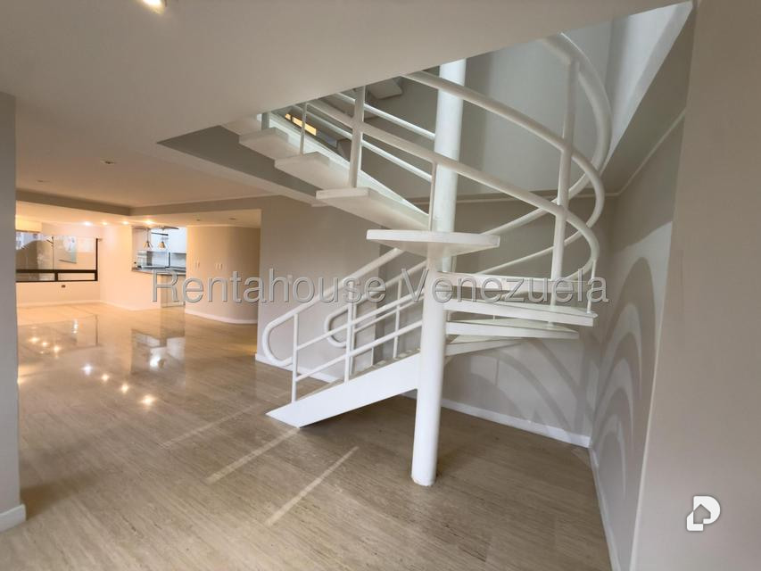 Apartamento en Los Palos Grandes, Caracas – 3