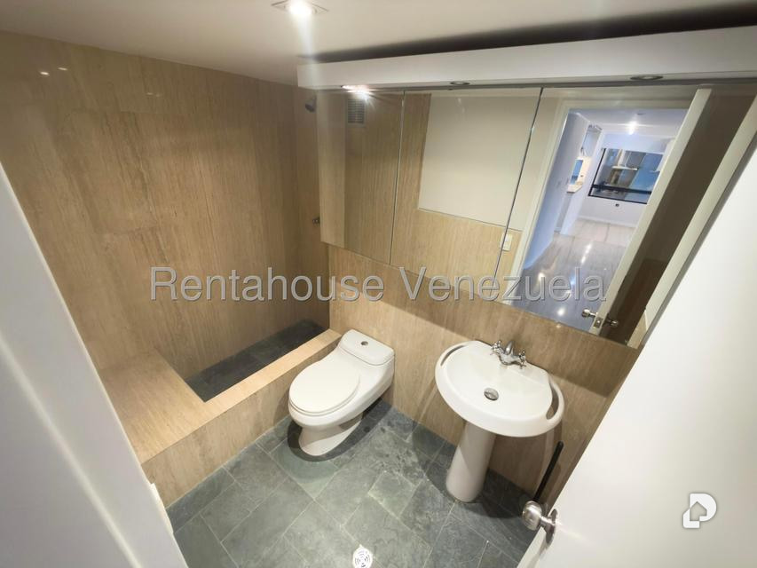 Apartamento en Los Palos Grandes, Caracas – 9