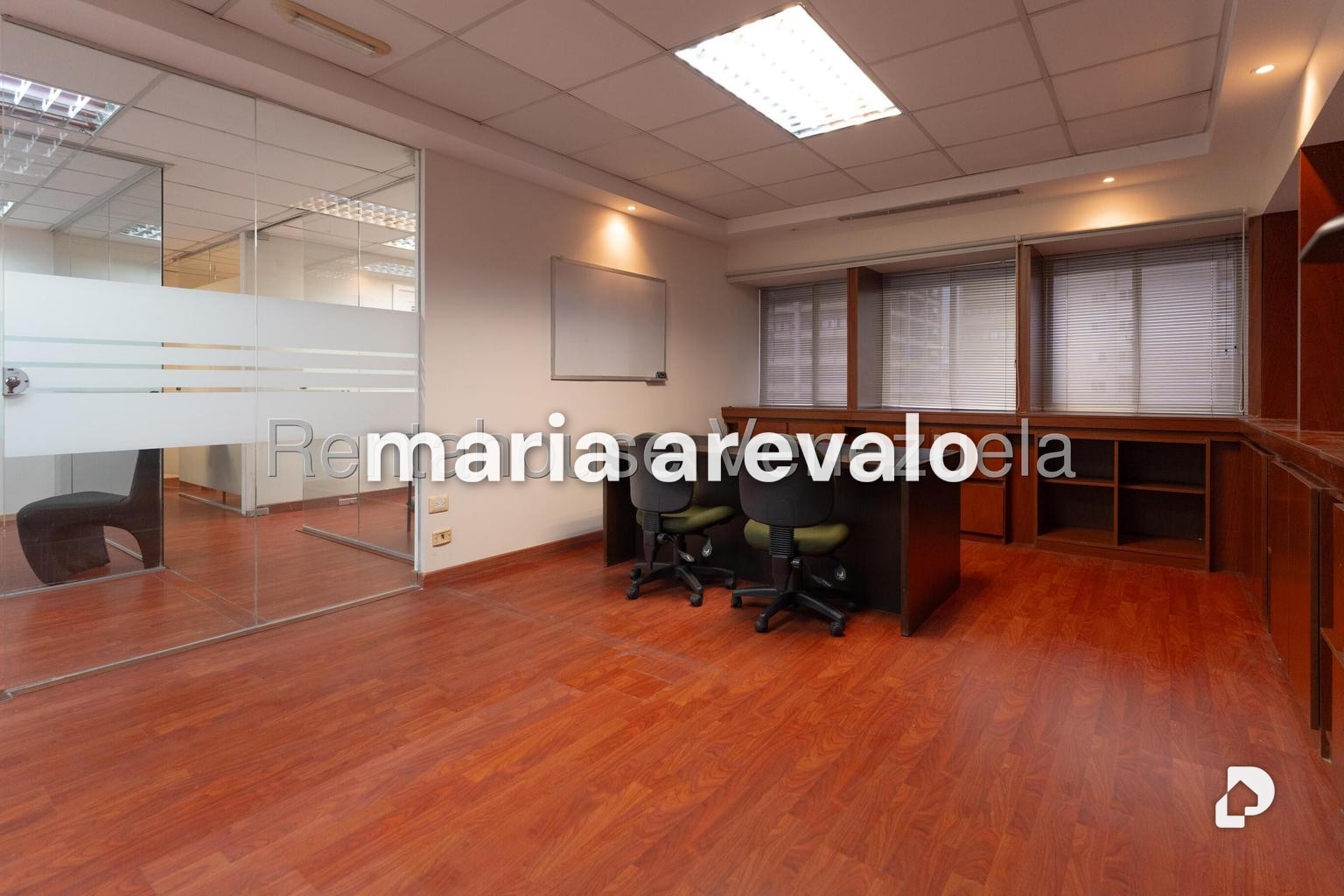Oficina en Los Palos Grandes, Caracas – 30