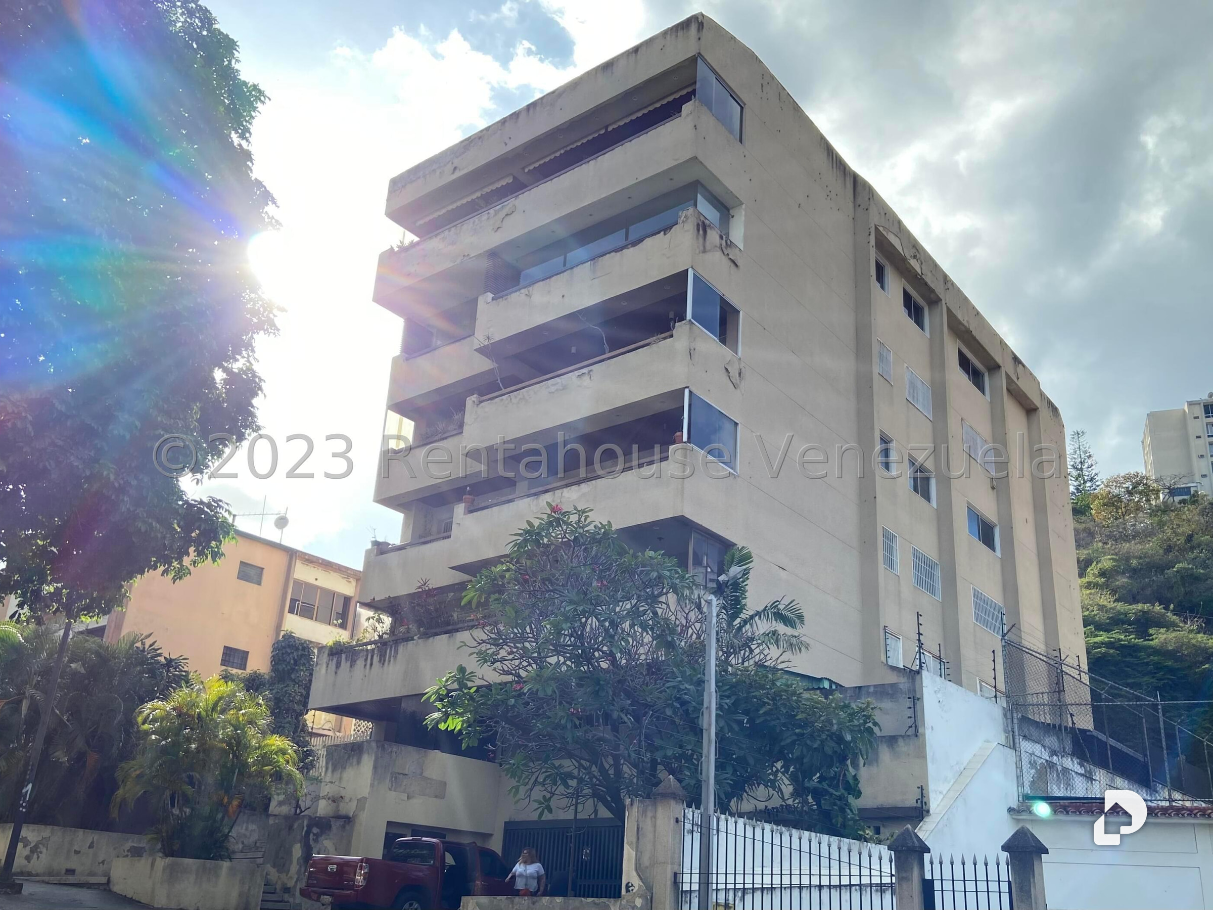 Apartamento en Las Mercedes, Caracas – 1