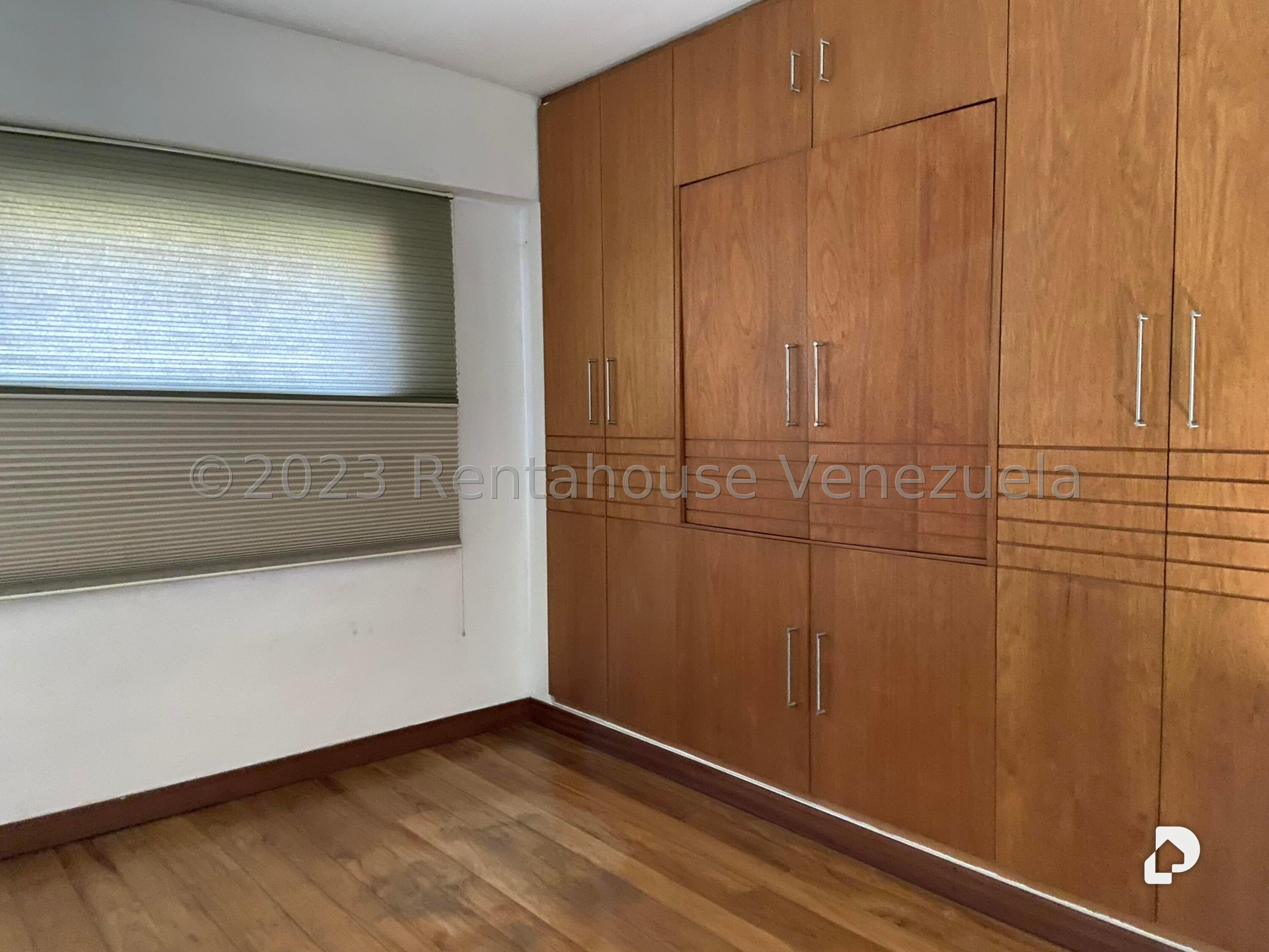 Apartamento en Las Mercedes, Caracas – 24