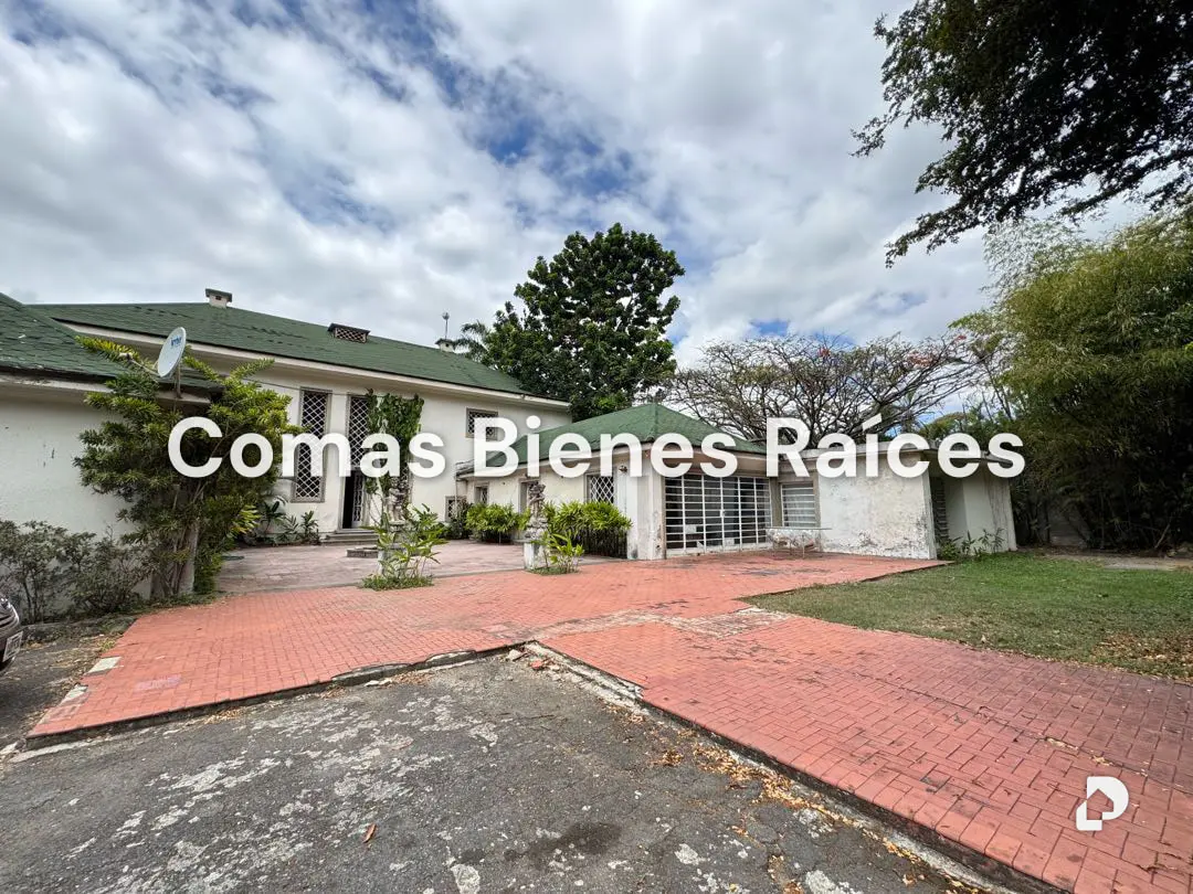 House in Country Club, Caracas – 21