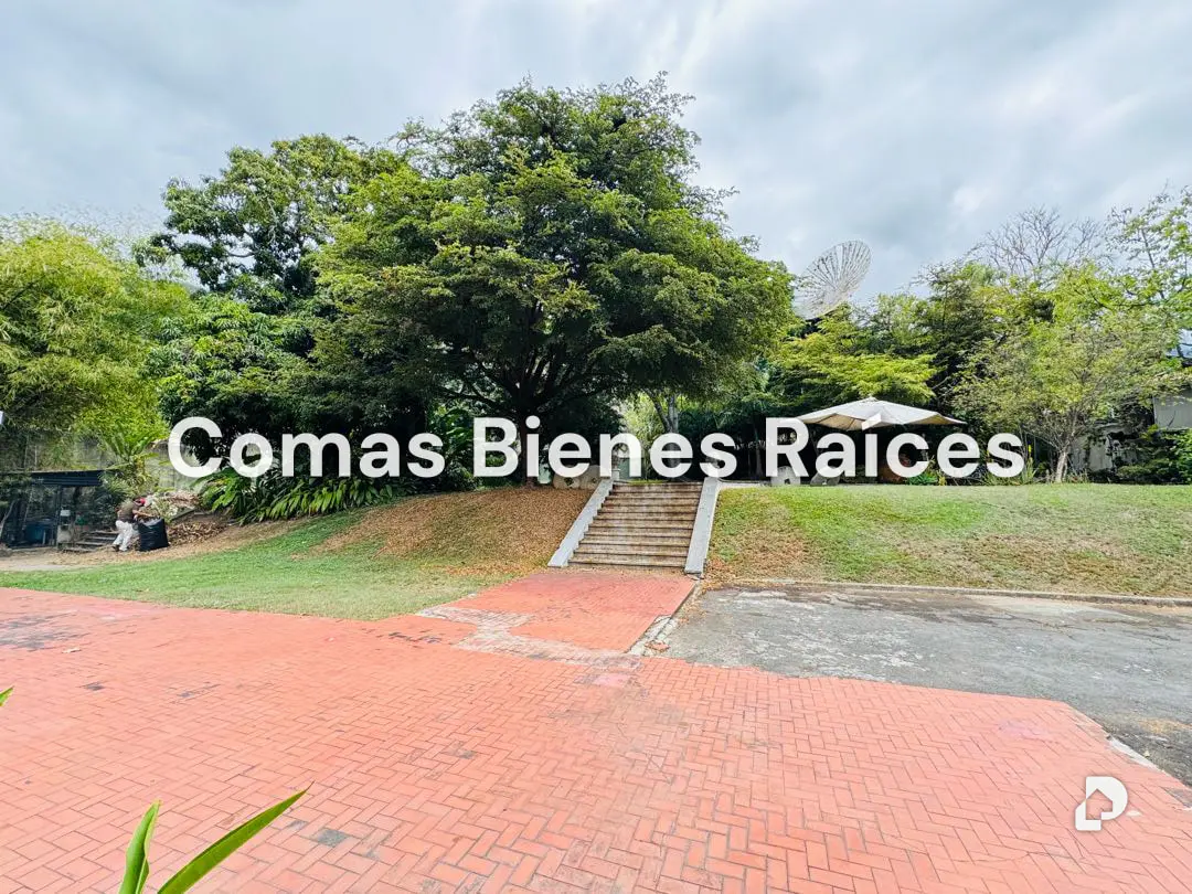 House in Country Club, Caracas – 18