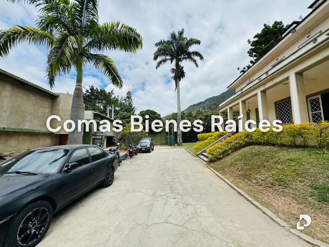 House in Country Club, Caracas – 8