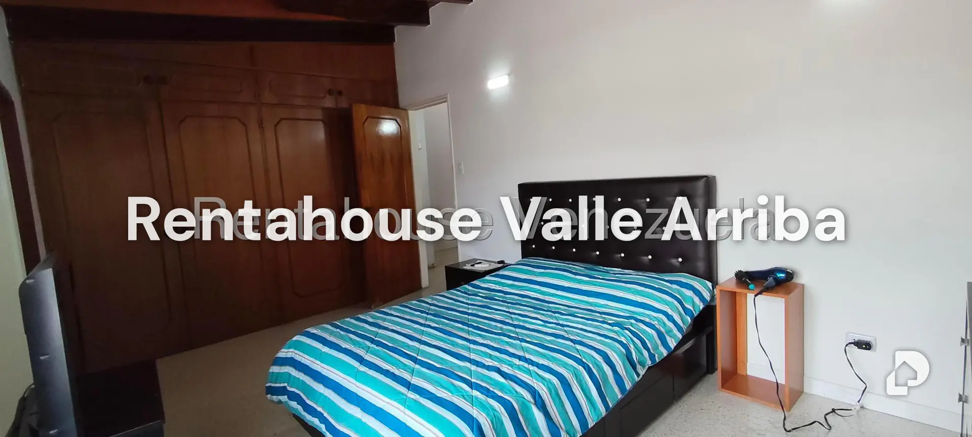 House in Alto Prado, Caracas – 19