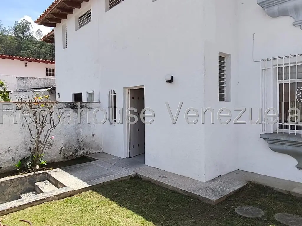 House in Alto Prado, Caracas - 1