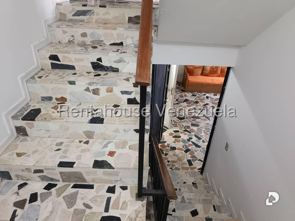 Casa en Colinas de Vista Alegre, Caracas – 28