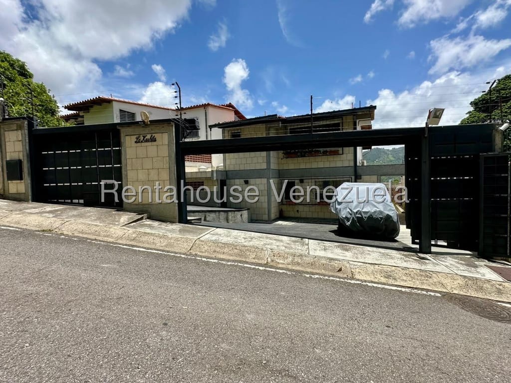 Casa en Lomas De La Trinidad, Caracas - 1